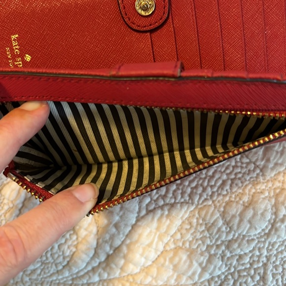 Red Kate Spade folio wallet - Picture 7 of 7
